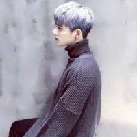 超酷男生头像站着霸气_心若向阳无畏悲伤