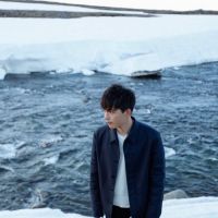 超酷男生头像站着霸气_心若向阳无畏悲伤