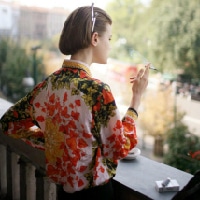 qq头像女生欧美范街头_人生不能总是童话