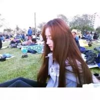 小清新的女生微信头像_我们亦不能辜负岁月