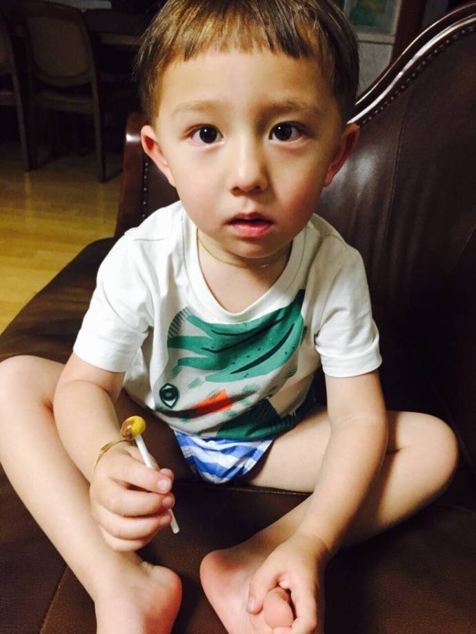 萌版小朴灿烈混血Baby Jackson可爱图片