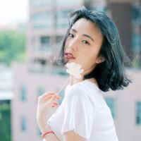 韩国高冷白色短发女生头像