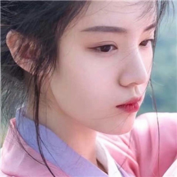 好看的女生侧面唯美图片