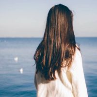 阳光背影女生头像 qq头像女生阳光下背影