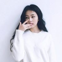 穿白色衣服的女生闺蜜两张配一对