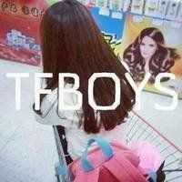 tfboys长发女生背影头像带字