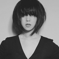 酷酷的女生黑白头像  微博女生头像黑白