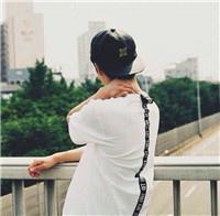 森系安静男生头像_森系帅气的男孩