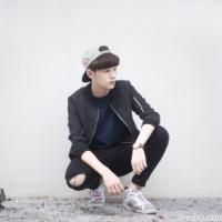 帅气个性的韩系男生_阳光型少年