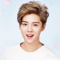 鹿晗帅气乖萌头像_卖萌的男神