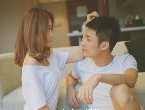 超好听的微信情侣网名_[ 所谓爱人,] [ 不过碍人,]