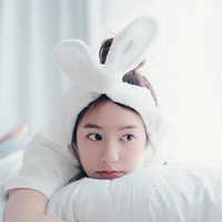 唯美清纯甜美女生头像_爱苹果的女孩
