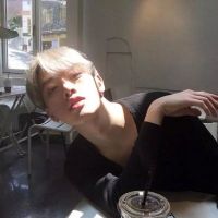 男生头像成熟稳重_成熟男生qq头像