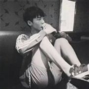 男生头像成熟稳重_成熟男生qq头像