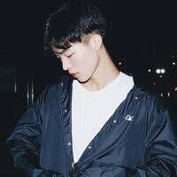 男生头像成熟稳重_成熟男生qq头像
