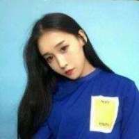 蓝色背景女生头像