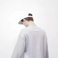 关于失落伤感的背影男生头像
