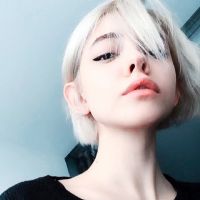 欧美冷艳高贵的女生头像