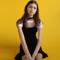 欧美冷艳高贵的女生头像