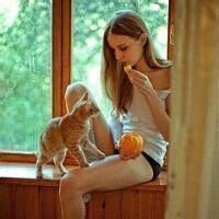 欧美冷艳高贵的女生头像