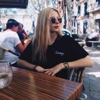 欧美冷艳高贵的女生头像