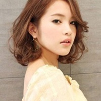 短发小清新女生头像