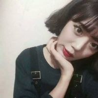 短发小清新女生头像