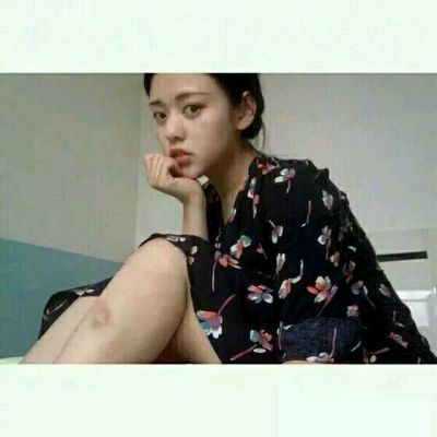 qq头像女生两张闺蜜配