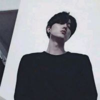 孤独伤感男生qq头像