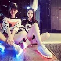 清新可爱的两闺蜜头像一人一张