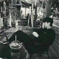 个性伤感的男生头像