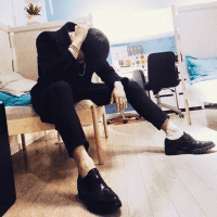 个性伤感的男生头像