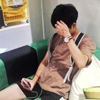 个性伤感的男生头像