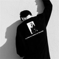 黑白伤感男生头像