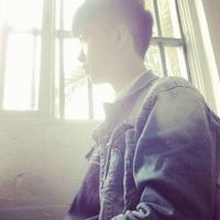 青春阳光的男生头像