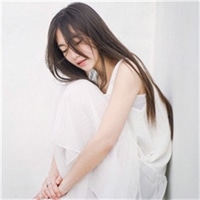 长发飘逸女生头像