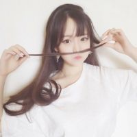 长发飘逸女生头像