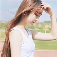 长发飘逸女生头像