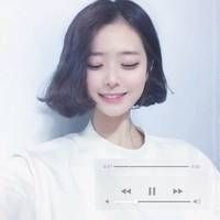 短发女生可爱头像
