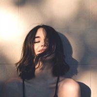 冷艳欧美女生头像