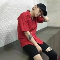 个性戴帽子男生头像