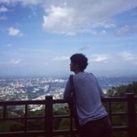 忧郁的男生背影头像