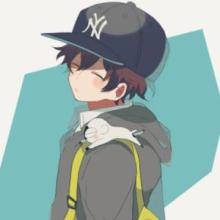 戴帽子的动漫男生头像
