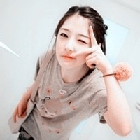 剪刀手女生可爱微信头像