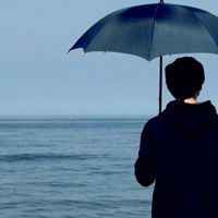海边唯美背影头像男生