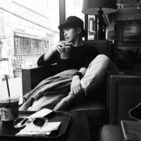 高冷男生黑白头像