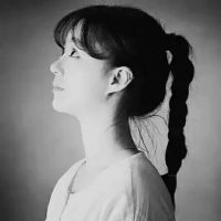 伤感落寞黑白女生qq头像