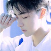 白衣校草男生头像_帅气白净的男生头像