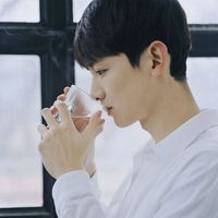 白衣校草男生头像