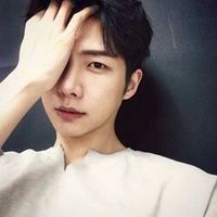 白衣校草男生头像